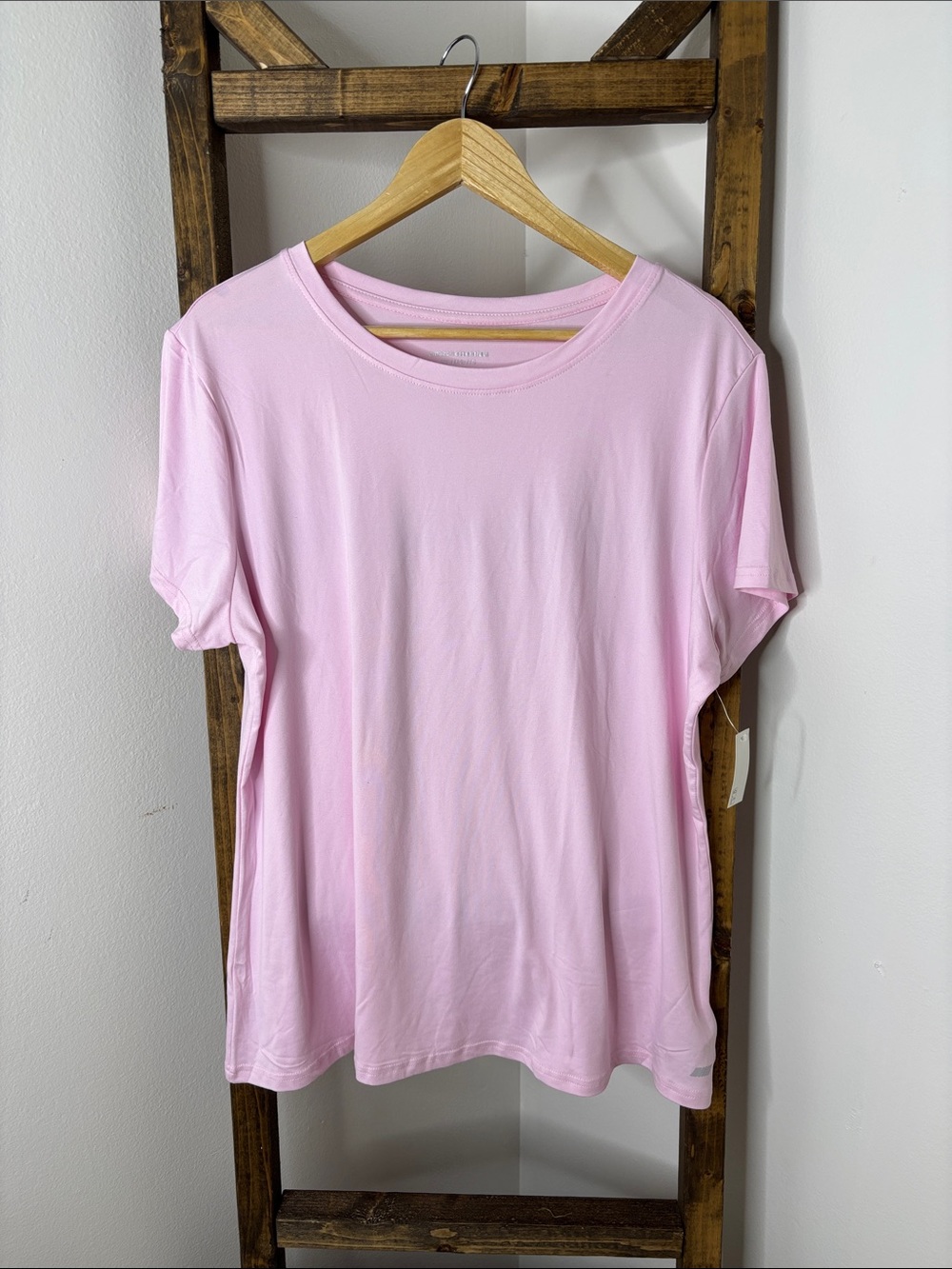 Amazon Essentials Light Pink Short Sleeve Crewneck Tee